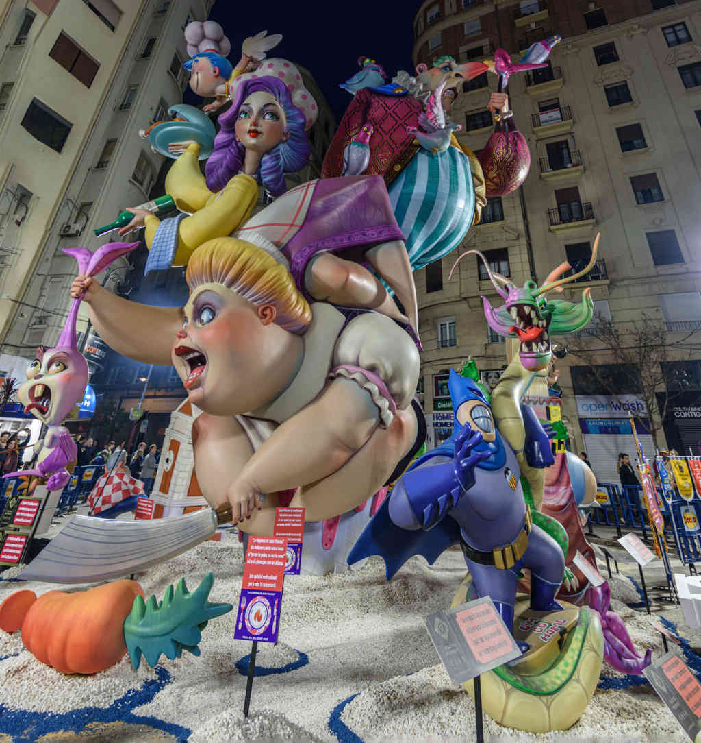 Valencia - fallas 2023 - falla Av. del Oeste - La leyenda de Juan Palomo 05.jpg
